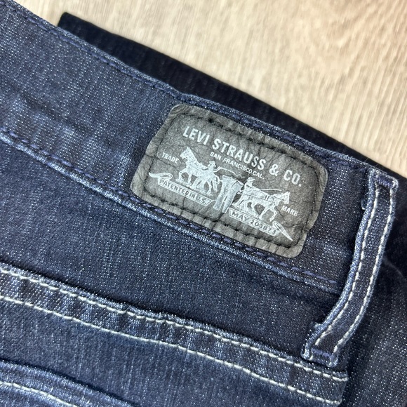Levi’s women size 6 jeans - Picture 3 of 3